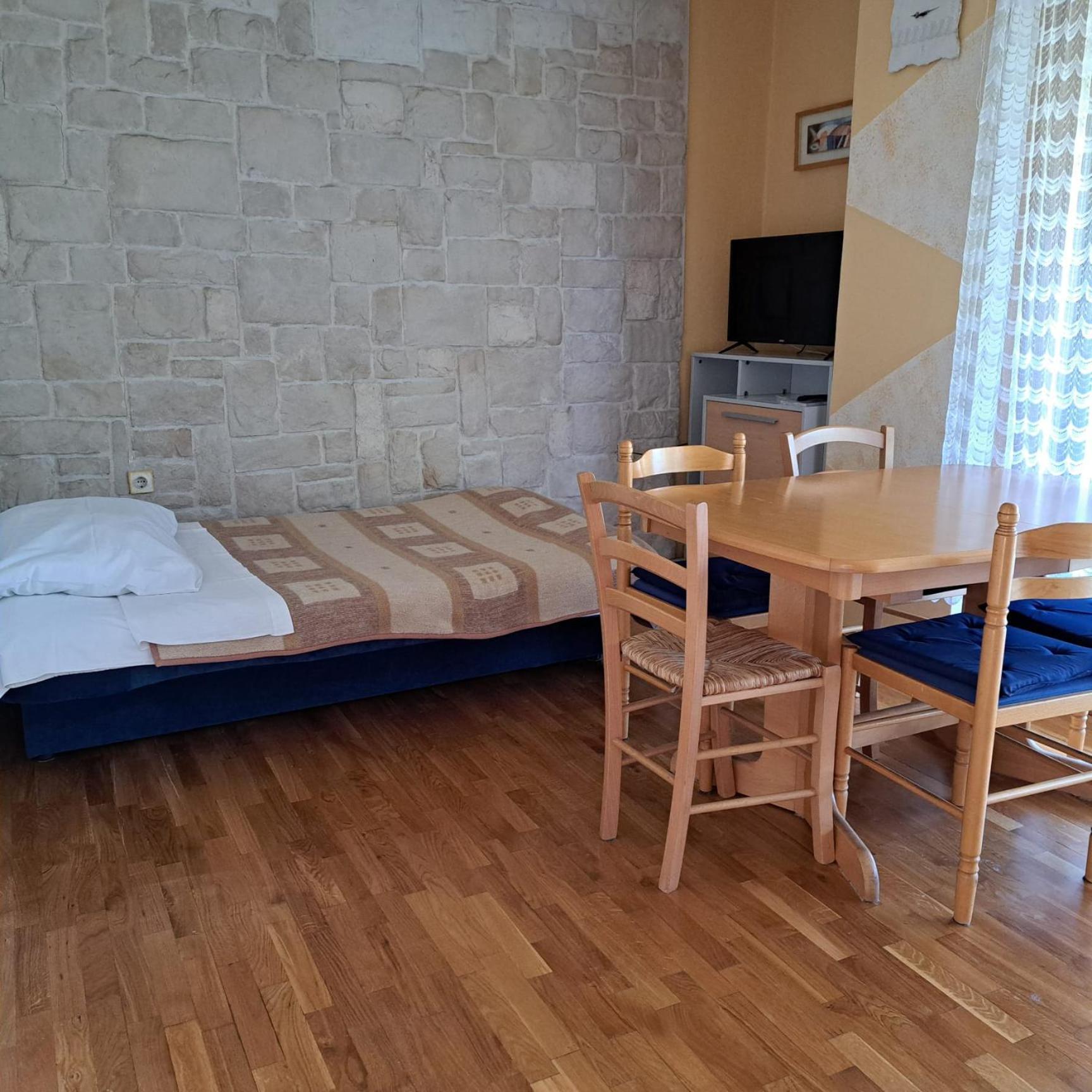 Apartments Sabina I Grapes Malinska Esterno foto