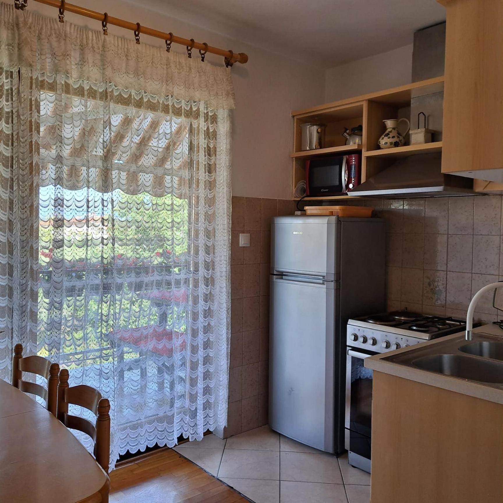 Apartments Sabina I Grapes Malinska Esterno foto